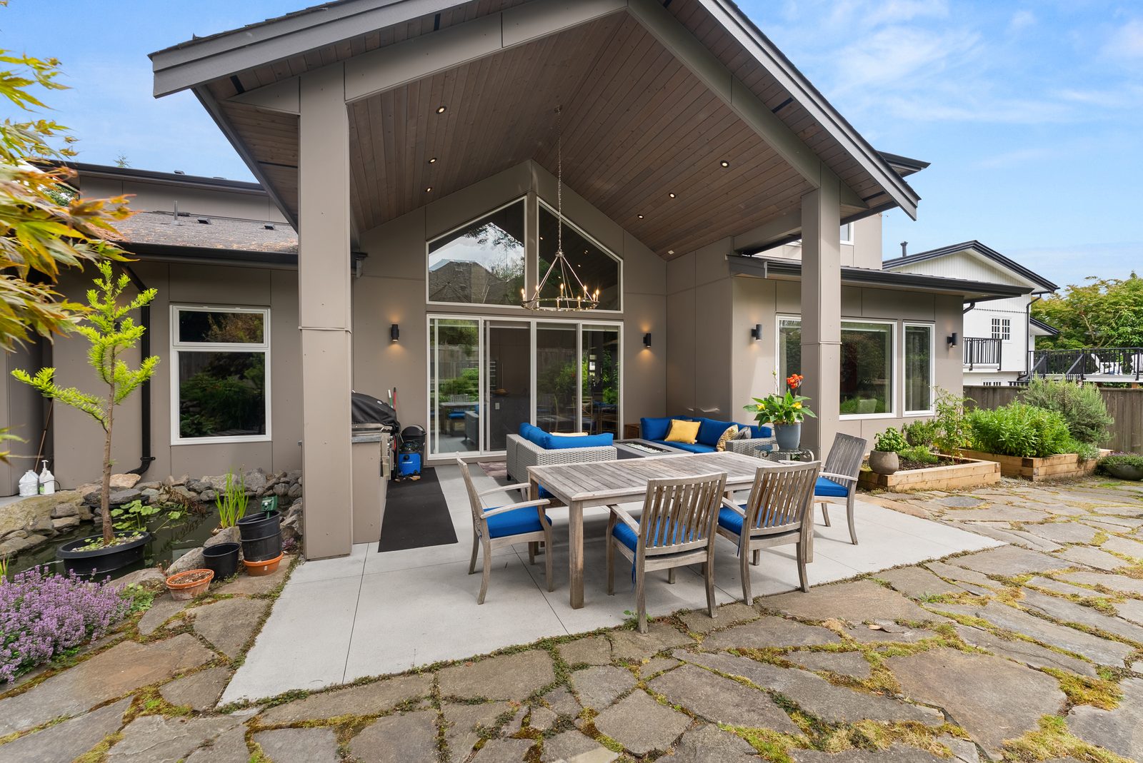 Covered outdoor living area of a Kijee custom home
