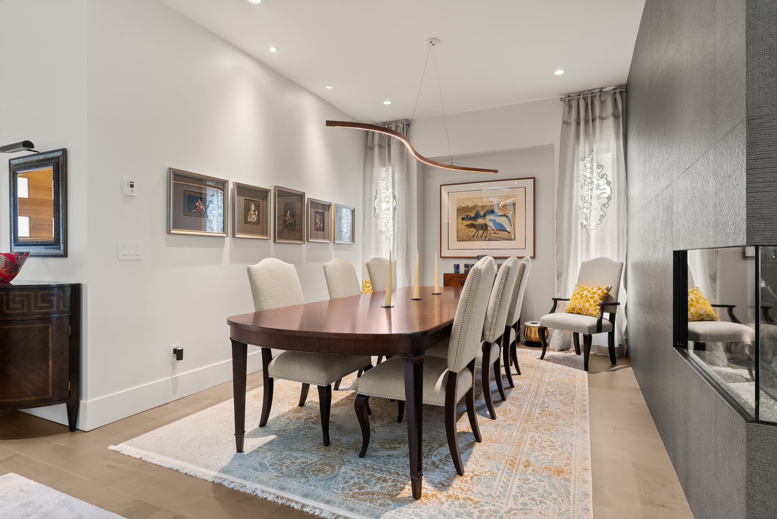 Dining room in a Kijee custom home